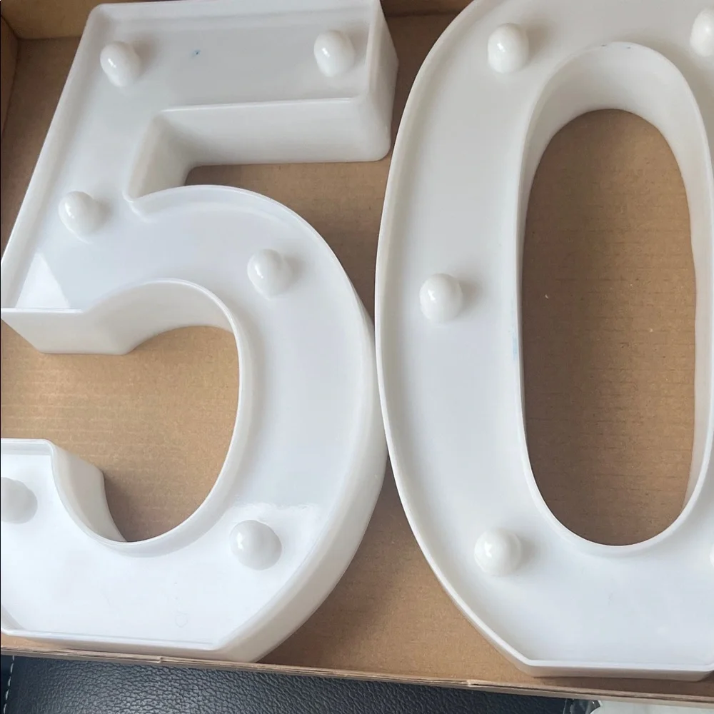 White Light Up Marquee Number Lights - Decorative Party Numbers 5 & 0